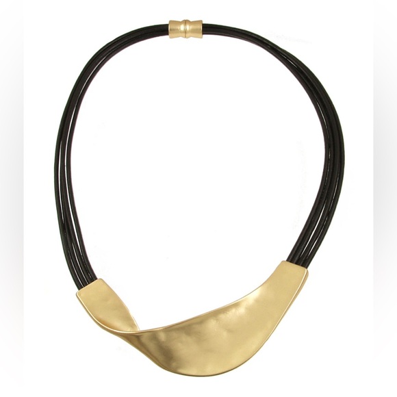 Origins Jewelry - Origin Jewelry Matt Gold & Black Twist Choker Necklace, Magnetic Clasp Closure